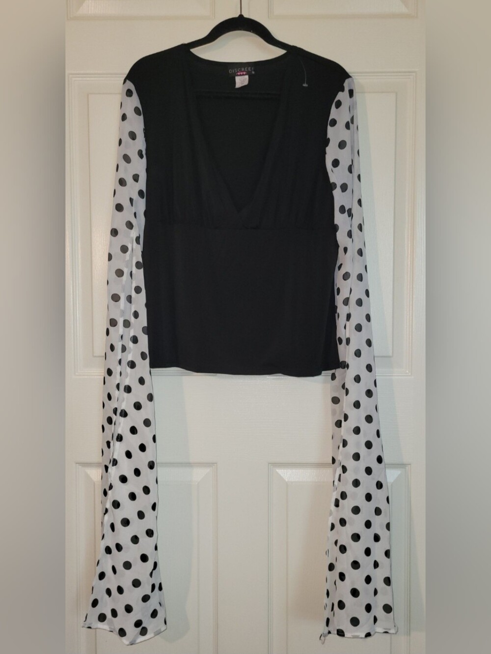 Discreet Black Pullover Blouse Size XL Long Flutter Polka-dot Sleeve V-Neck...